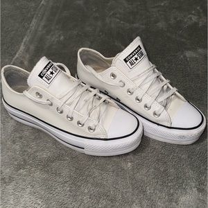 Chuck Taylor All Star Lift Platform Leather size US 6.5